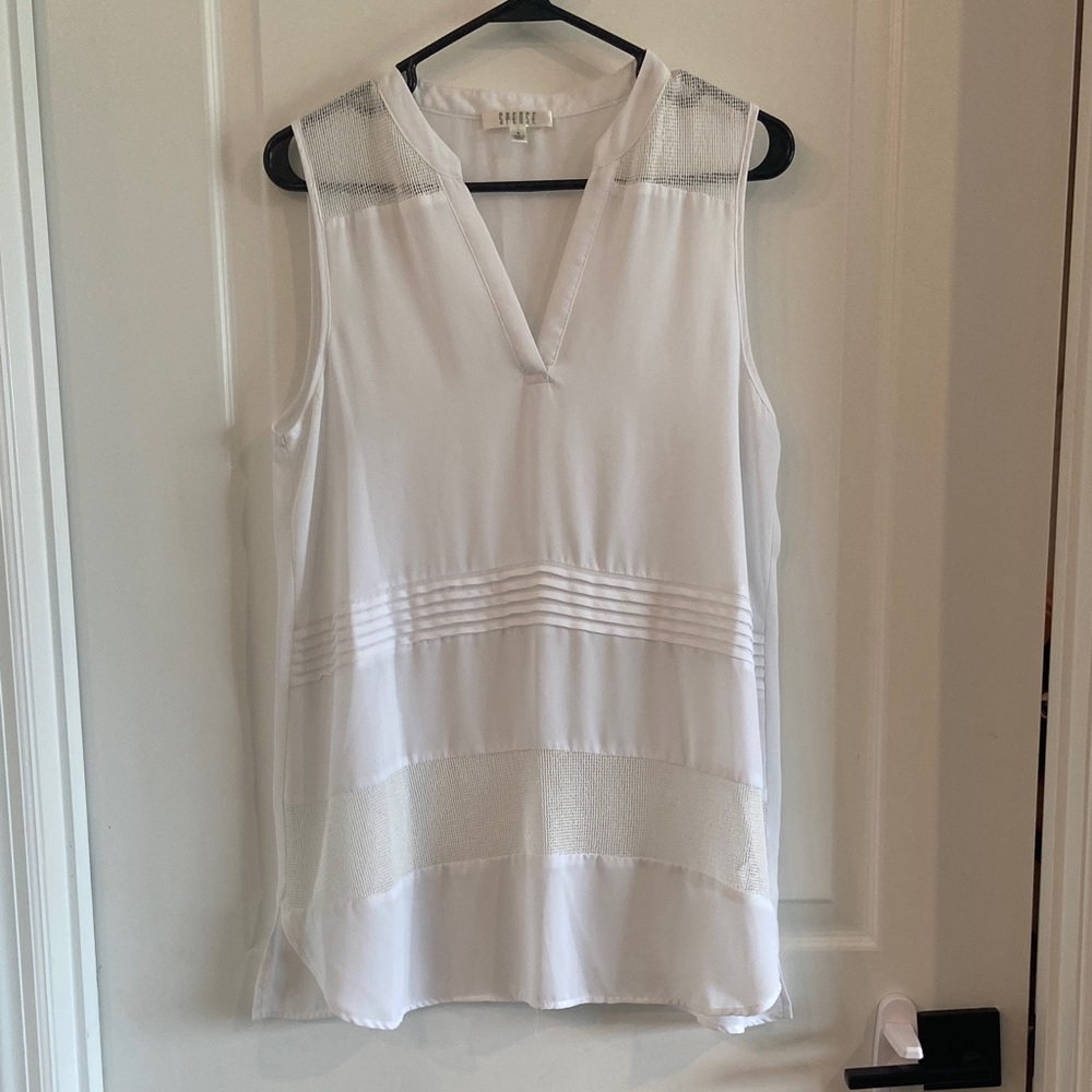 Chico's White V-Neck Sleeveless Blouse